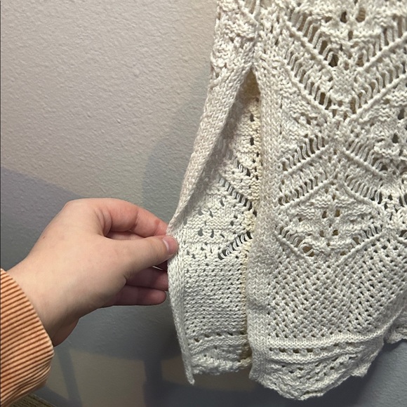 Elegant Cream Knit Long Cardigan - Picture 5 of 7